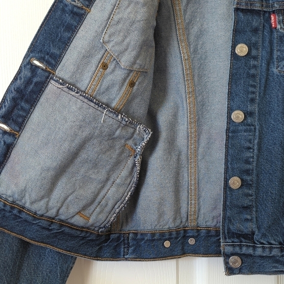 Levi's Classic Star Studded Dark Wash Long Sleeve Denim Jean Trucker Jacket XS - Picture 10 of 16
